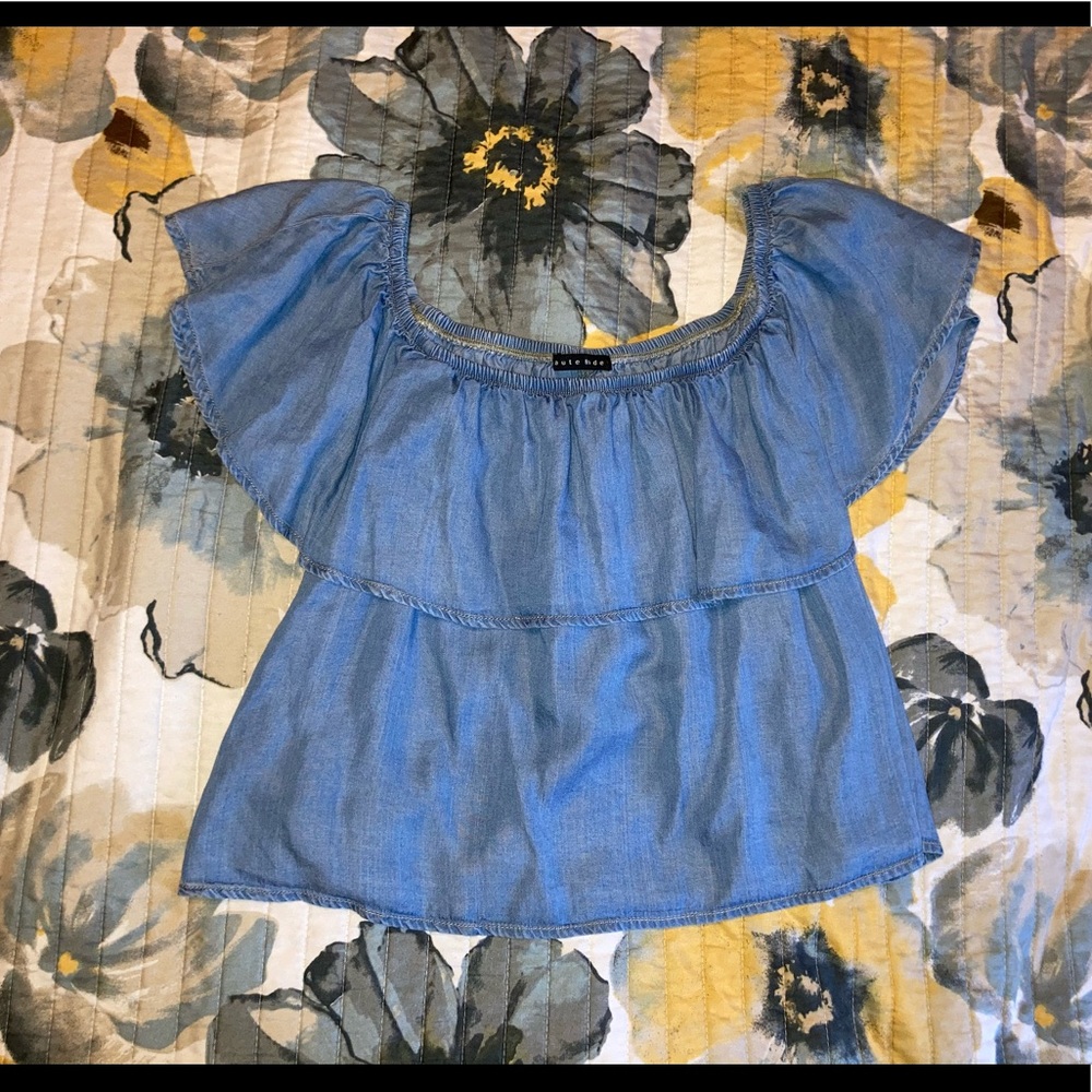 Haute Monde Ruffle Top, Size Medium, Blue. - Picture 10 of 12